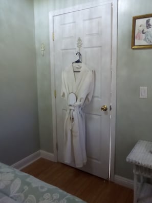 bedroom bathrobe
