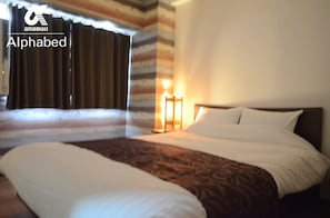 I have a double bed in the Western-style room