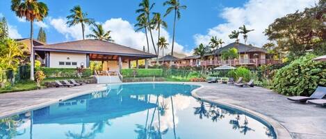 Hoku Lani at Mauna Kai Princeville Pool - Pool and recreation pavilion is one of the largest pools in Princeville. A great location for all Princeville amenities; from the Makai Golf Course to star-gazing with Host Tony. Easy access to the famous Hanalei Northshore at much more affordable rates.