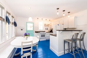 Kitchen/dining area