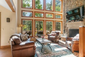 Light-filled living room with plenty of CO sunshine.