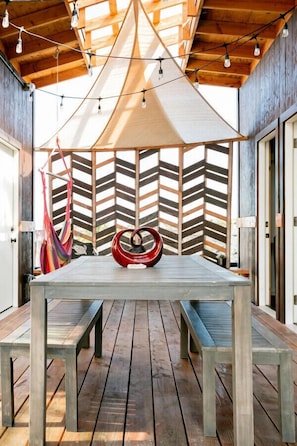 Outdoor dining