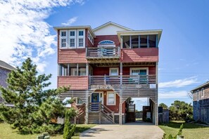 Front Exterior of Sunset Hideaway