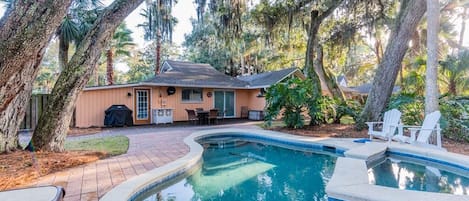 4 Pelican - Shaded Pool and Large Back Yard