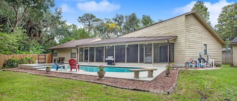 Large Family Home with Pool and Hot Tub