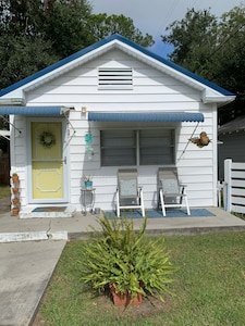 Unique Tiny House Living