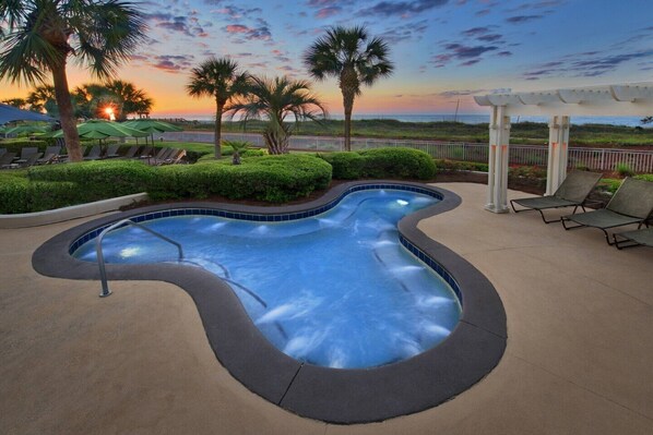 Outdoor spa near the Seaside-my favorite!