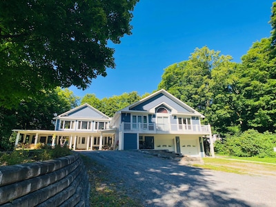 Nature Escape guesthouse minutes from Ottawa, in the heart of the Gatineau Park