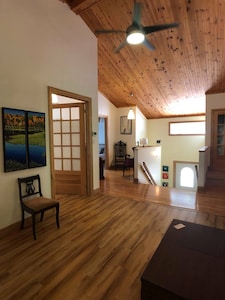 Nature Escape guesthouse minutes from Ottawa, in the heart of the Gatineau Park