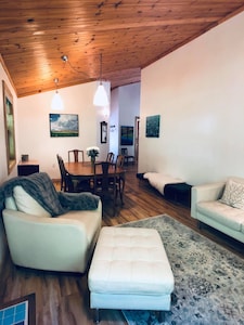 Nature Escape guesthouse minutes from Ottawa, in the heart of the Gatineau Park