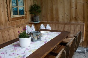Outdoor dining