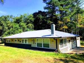 Our lake home sleeps 10 and has a lot of living space; pool table, Smart TVs.