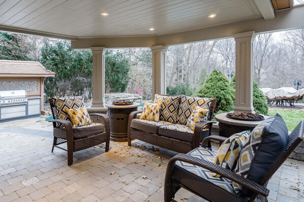 Outdoor sitting area