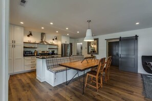Kitchen/Dining