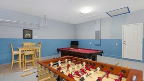 Spielezimmer