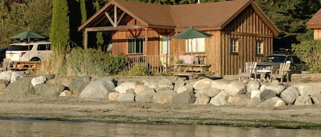 Beachfront 2BR Classic cabin on prime west-facing no-bank sand and pebble beach.