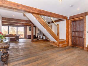 Entrance hall looking towards the living area | Olive Lodge, Melbourne, near Derby
