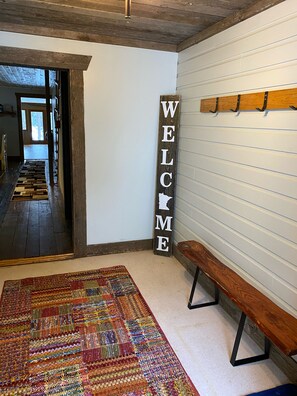 Mud room- entry way 