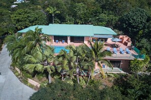 Your birds-eye-view of Villa Escapar