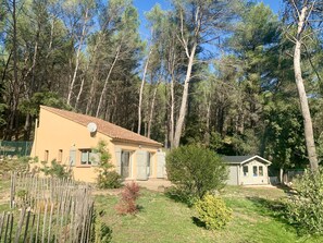 Maison indépendante en lisière de forêt privée