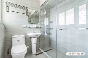 Bathroom 1 (Ensuite):
• Shower Stall
• Essential Toiletries & Towels