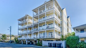 Key Largo Building