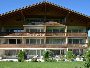 Plante, Bâtiment, Ciel, Propriété, Fenêtre, Maison, Bois, Architecture, Lot Terre, Arbre
