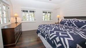 Wake to the sound of waves at this lakeside retreat on Canandaigua Lake.