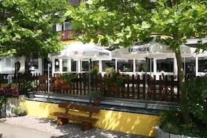Hotel Pflug, (Ottenhöfen), LHS 01359-Terrasse