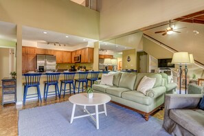 Kihei Resort 202 living room 3