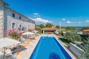 Piscine maison de vacances