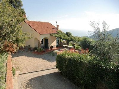 Holiday house in a fantastic location with sea views