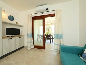 Eigentum, Zimmer, Gebäude, Fussboden, Haus, Möbel, Interior Design, Grundeigentum, Wohnzimmer, Decke
