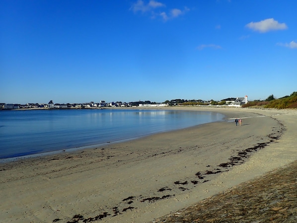La plage de l'Anse du Stole Ă 500m