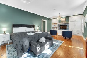 Main Level | Bedroom 1 | King bed with Full attached bath