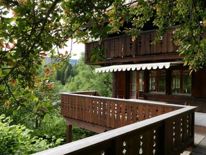 Gebäude, Pflanze, Holz, Baum, Natürliche Landschaft, Zaun, Vegetation, Hütte, Haus, Freizeit