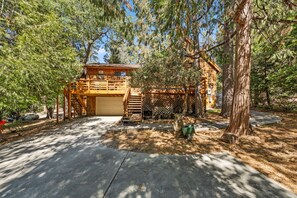 Skyrock Lodge is nestled in the pines. - Skyrock Lodge is nestled in the pines.