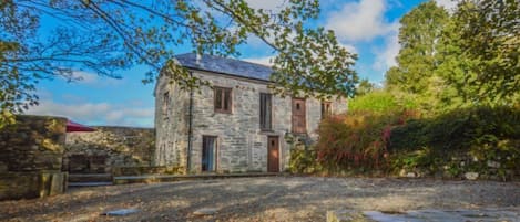 Welcome to The Threshing Barn, Truro.