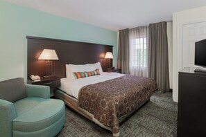 Get a good night's rest in the cozy bedroom which has 1 King bed.