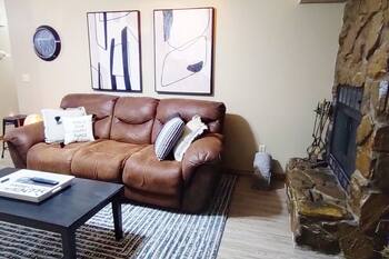 Cozy Chisholm charm apartment