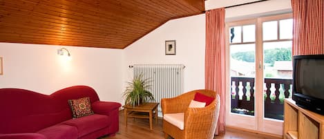 Ferienwohnung für 4 Personen mit Balkon, 2 Schlafzimmer, 70 m²-Wohnzimmer