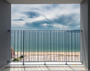 Beach/ocean view