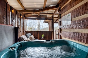 Bain à remous extérieur