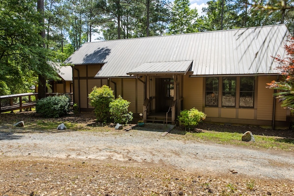 Main cabin at Kingfisher