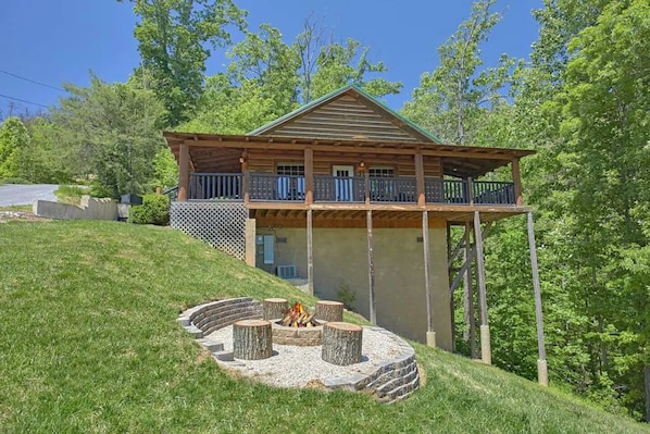 "Private, quiet, beautiful, spotless cabin in a great location" Duane, Nov 2019