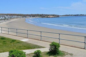 Walk to Long Beach in 3 minutes.