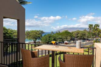 Kamaole Sands 10-403 - Stunning Renovation - Penthouse Level - Split AC - Look!