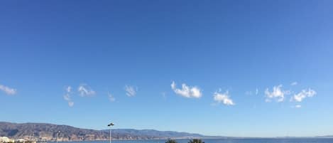 VISTAS DE LA PLAYA DESDE EL SALON
