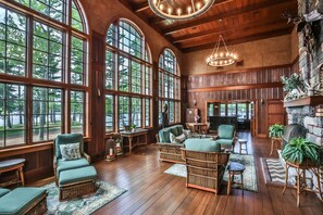 Spacious room for everyone to be together