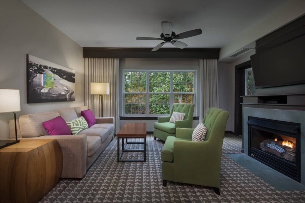 Marriott’s Fairway Villas, New Jersey, 2 Bedroom Suite